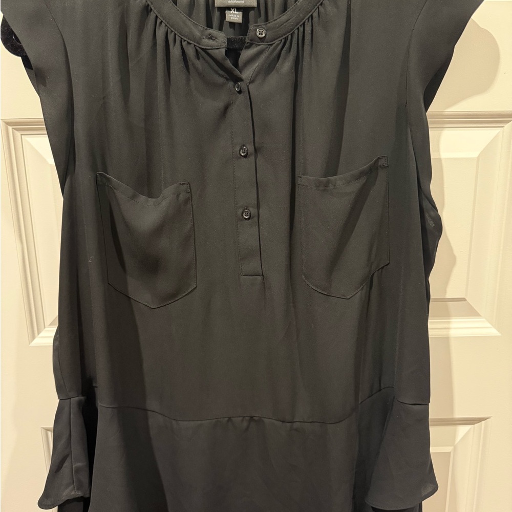 Mossimo Supply Co. Black Button-Front Blouse